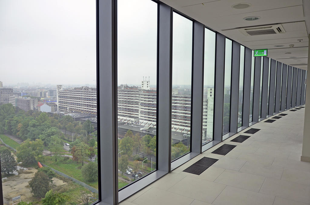 Platinum Sky Apartment Вроцлав Екстериор снимка